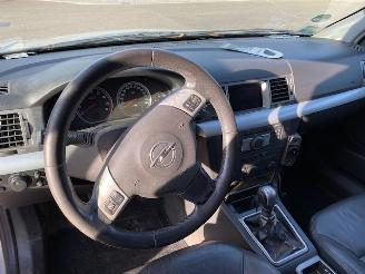 Opel Vectra C Caravan Combi 2.2 DIG 16V (Z22YH(Euro 4)) [114kW] picture 9