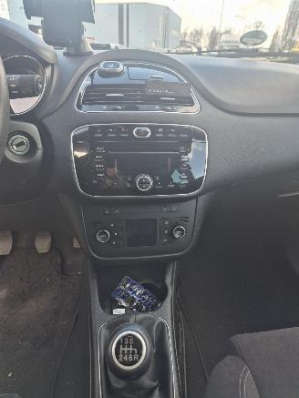 Fiat Punto III (199) Hatchback 0.9 TwinAir Turbo 100 (199.B.7000(Euro 6)) [74kW] 6-BAK picture 7