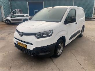 Schade bestelwagen Toyota Proace ProAce City Van 1.5 D-4D 75 (DV5RE) [55kW] 2021/3