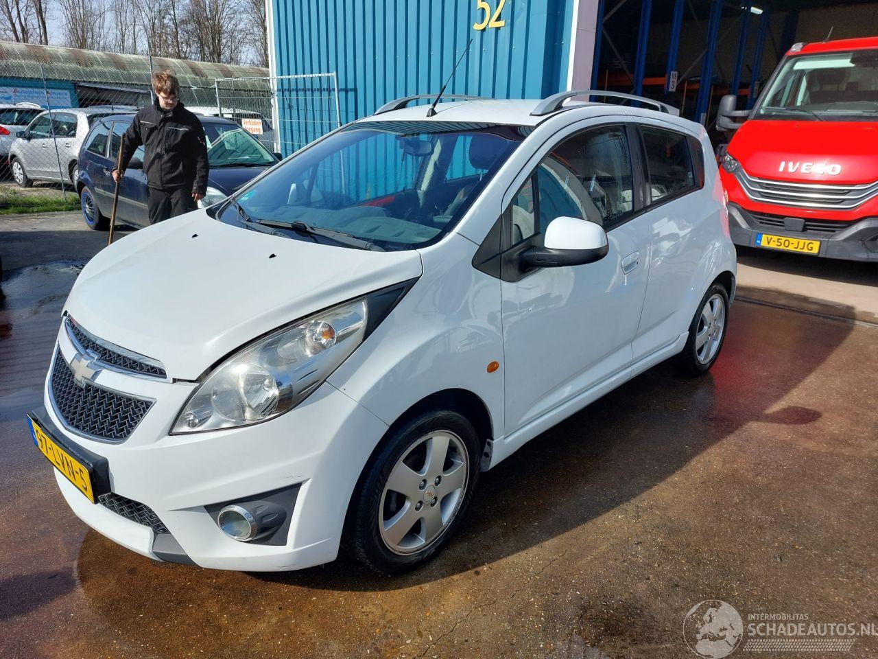 Chevrolet Spark Spark (M300) Hatchback 1.2 16V