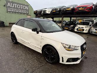 Coche accidentado Audi A1 1.2 TFSI 63KW Navi Leer Clima Admired NAP 2014/12