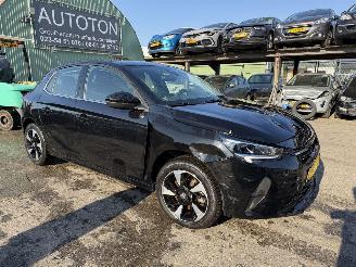 Schadeauto Opel Corsa-E 50 kWh 100KW Autom. Clima Navi Led 5-Drs NAP 2023/6