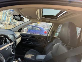 Mitsubishi Outlander 2.4 PHEV 99KW Clima Navi Schuifdak IntenseNAP picture 8