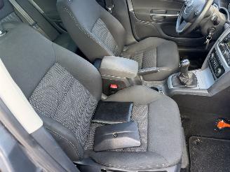 Skoda Octavia 1.6 TDI 77KW Clima Navi Artic Greentech  NAP picture 7