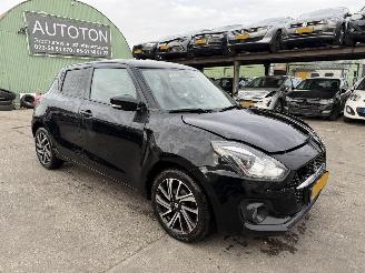Schadeauto Suzuki Swift 1.2 61KW Autom. Smart Hybrid Led Xenon Navi Clima 2021/3