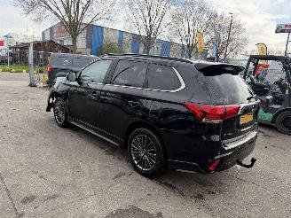 Mitsubishi Outlander 2.4 PHEV 99KW Autom. Clima Navi Schuifdak S-Edition NAP picture 5