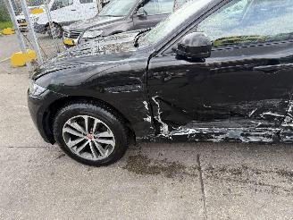 Jaguar F-Pace 2.0T 184KW Autom. AWD Clima Navi Led Xenon Portfolio picture 18