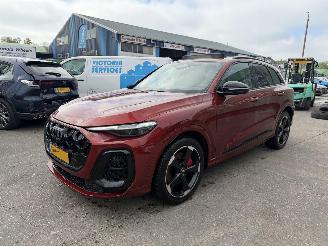 krockskadad bil auto Audi Q5 2.0 TFSI e-Hybrid 185KW Quattro S Edition Competition Pano NAP 2025/11