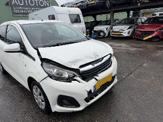 Peugeot 108 1.0 e-VTI 50KW Airco Led 5-Drs Active NAP picture 13