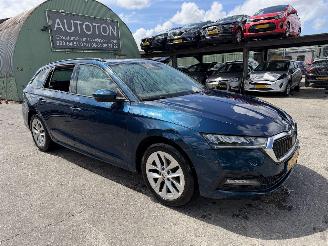 Schadeauto Skoda Octavia 1.0 TSI 81KW Clima Navi Led Virt. Dash Keyless Business Edition NAP 2021/5