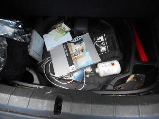 Volvo C-30 C30 (EK/MK) Hatchback 3-drs 1.6 D 16V (D4164T) [80kW]  (10-2006/12-201=
2) picture 10