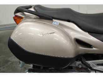 Honda NTV 650 Deauville picture 8