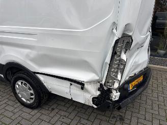 Ford Transit  picture 13