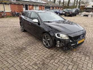 Volvo V-60 2.4 D6 AWD Hybride  R Design picture 5