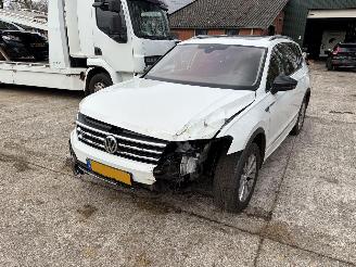 Volkswagen Tiguan 2.0  R LINE 4 motion picture 6