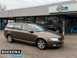 skadebil auto Volvo V-70 1.6 T4 Nordic+ Leer Stoelverw Navigatie Cruise 2014/5