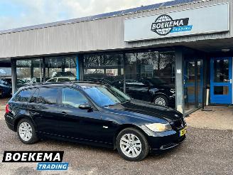 Damaged car BMW 3-serie 318i 130PK Leer Airco 2007/3