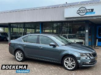 Schadeauto Skoda Octavia 1.0 TSI Business Ed Navigatie Canton Stoelverw. Climate Cruise PDC 2019/11