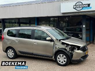Vaurioauto  passenger cars Dacia Lodgy 1.2 TCe Lauréate Navi Airco Cruise Orig NL+NAP 2013/5