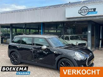 krockskadad bil auto Mini Clubman Cooper 1.5 Business Automaat Navigatie Climate Cruise NL-Auto! 2016/9