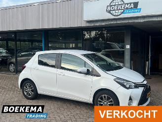Avarii autoturisme Toyota Yaris 1.3 VVT-i Navigatie Cruise Airco Camera Trekh. 2015/12