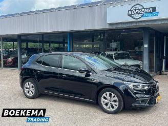 Auto incidentate Renault Mégane 1.3 TCe 140PK Limited LED Keyless Navigatie Climate Cruise 2018/7
