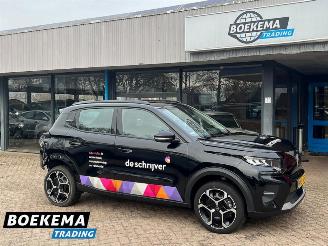 damaged passenger cars Citroën C3 ë-C3 Plus 113pk 44 kWh Navigatie Airco 2025/4