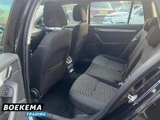 Skoda Octavia Combi 1.6 TDI DSG Business Climate Navi Cruise PDC picture 10