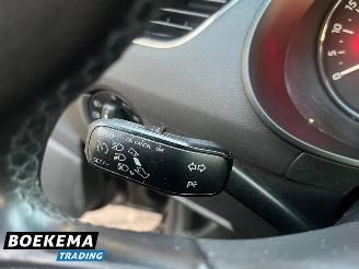 Skoda Octavia Combi 1.6 TDI DSG Business Climate Navi Cruise PDC picture 18