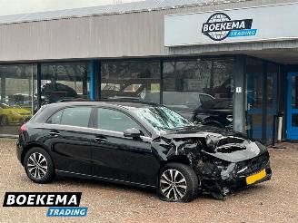 Voiture accidenté Mercedes A-klasse 180 Business Line Facelift Navi Camera Clima SHZ 2023/5