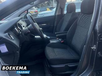 Peugeot 5008 1.6 THP ST Aut Panorama Navigatie Climate Cruise PDC Glazen dak picture 14