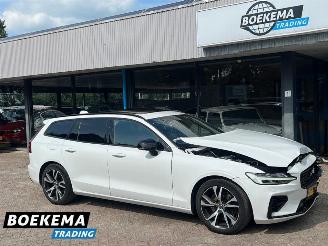 Voiture accidenté Volvo V-60 2.0 T6 Recharge AWD R-Design HUD Pano Keyless Led Navi Camera Stoelverw. 2020/12