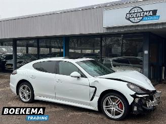 Vaurioauto  passenger cars Porsche Panamera 3.0 D Platinum Panorama TV Sport Chrono Softclose 2013/1