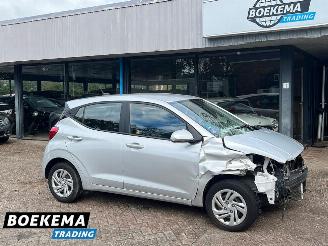 damaged passenger cars Hyundai I-10 1.0 Comfort Automaat Climate Cruise 2022/10