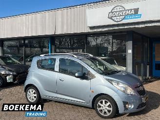 Damaged car Chevrolet Spark 1.2 16V LTZ Navigatie Airco 2012/4