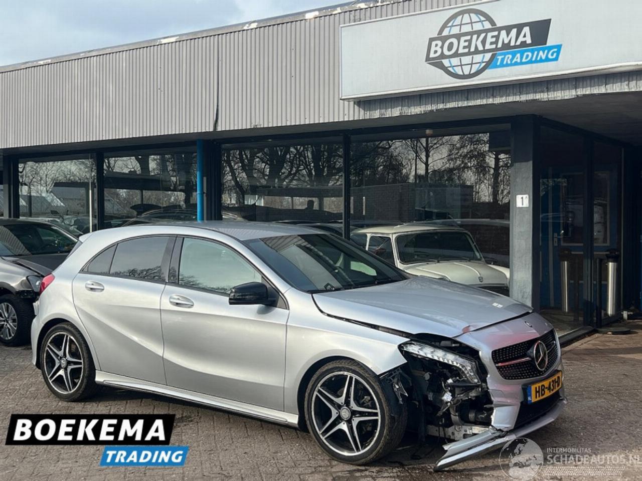 Mercedes A-klasse 180 Ambition AMG Automaat Navigatie Clima