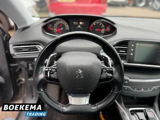 Peugeot 308 SW 1.2 PureTech Premium Panorama Automaat Navigatie Trekhaak PDC picture 19