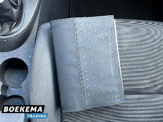 Volkswagen Touran 1.4 TSI 140PK Business Navigatie Cruise Climate picture 20