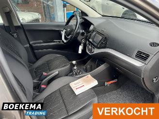 Kia Picanto 1.0 CVVT Business Navigatie Airco picture 17