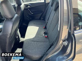 Citroën C3 1.2 PureTech Selection Automaat Navigatie Airco Cruise F1 picture 13