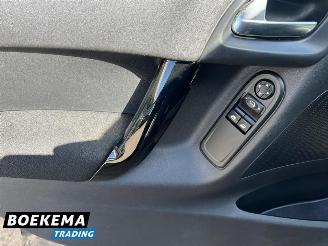 Citroën C3 1.2 PureTech Selection Automaat Navigatie Airco Cruise F1 picture 12