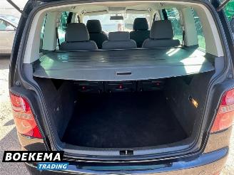 Volkswagen Touran 2.0 TDI 170PK Highline Stoelverw. Cruise Climate picture 11