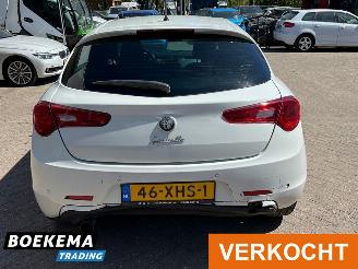 Alfa Romeo Giulietta 1.4 T Distinctive Automaat Memory Stoelverw BOSE picture 5