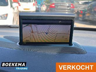 Volvo V-70 2.5T Kinetic 230PK Automaat Leer Navigatie Cruise picture 23