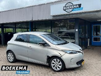 Damaged car Renault Zoé Q210 Zen Quickcharge KOOPACCU 22 kWh 2014/5