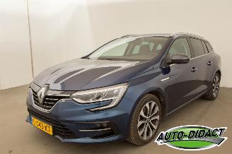 Coche accidentado Renault Mégane Estate 1.6 E-tech Plug in Hybrid 160 business 2021/6