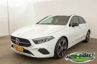 Unfallwagen Mercedes A-klasse A180 Luxury Line Automaat 2023/7
