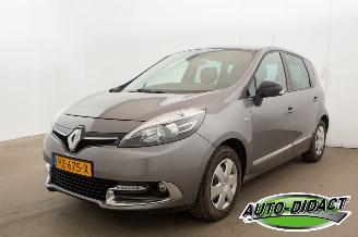 uszkodzony samochody osobowe Renault Scenic 1.2 TCE Bose Navi 2016/2