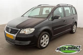 Vaurioauto  passenger cars Volkswagen Touran 1.9 TDI Clima Navi 2008/5