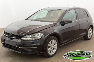 Vaurioauto  passenger cars Volkswagen Golf 1.0 TSI Clima Navi Camera 2018/1